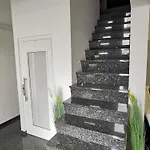 דירה Prestigious And Stylish *