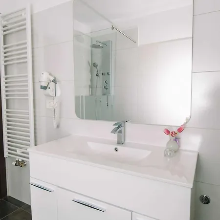 Prestigious And Stylish Апартаменты Блед